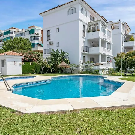 Piscina Y Vistas Espectaculares En Апартаменти Торремолінос